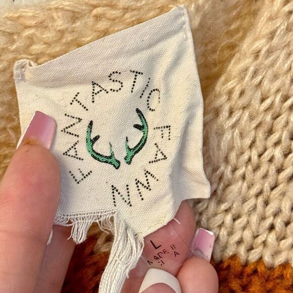 Fantastic Fawn Comfy Soft Striped V-Neck Lightweight Sweater Women’s Large - Picture 6 of 11